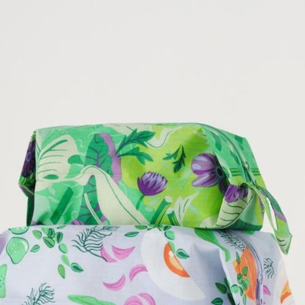 NWOT Baggu 3D Zip Pouch Small - Mixed Greens (Smorgasbord) - Picture 6 of 7